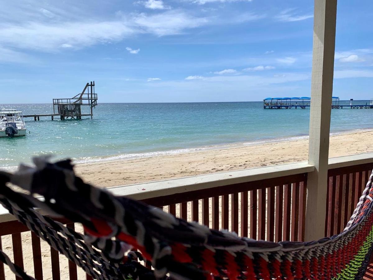 Fosters West Bay Resort Luaran gambar
