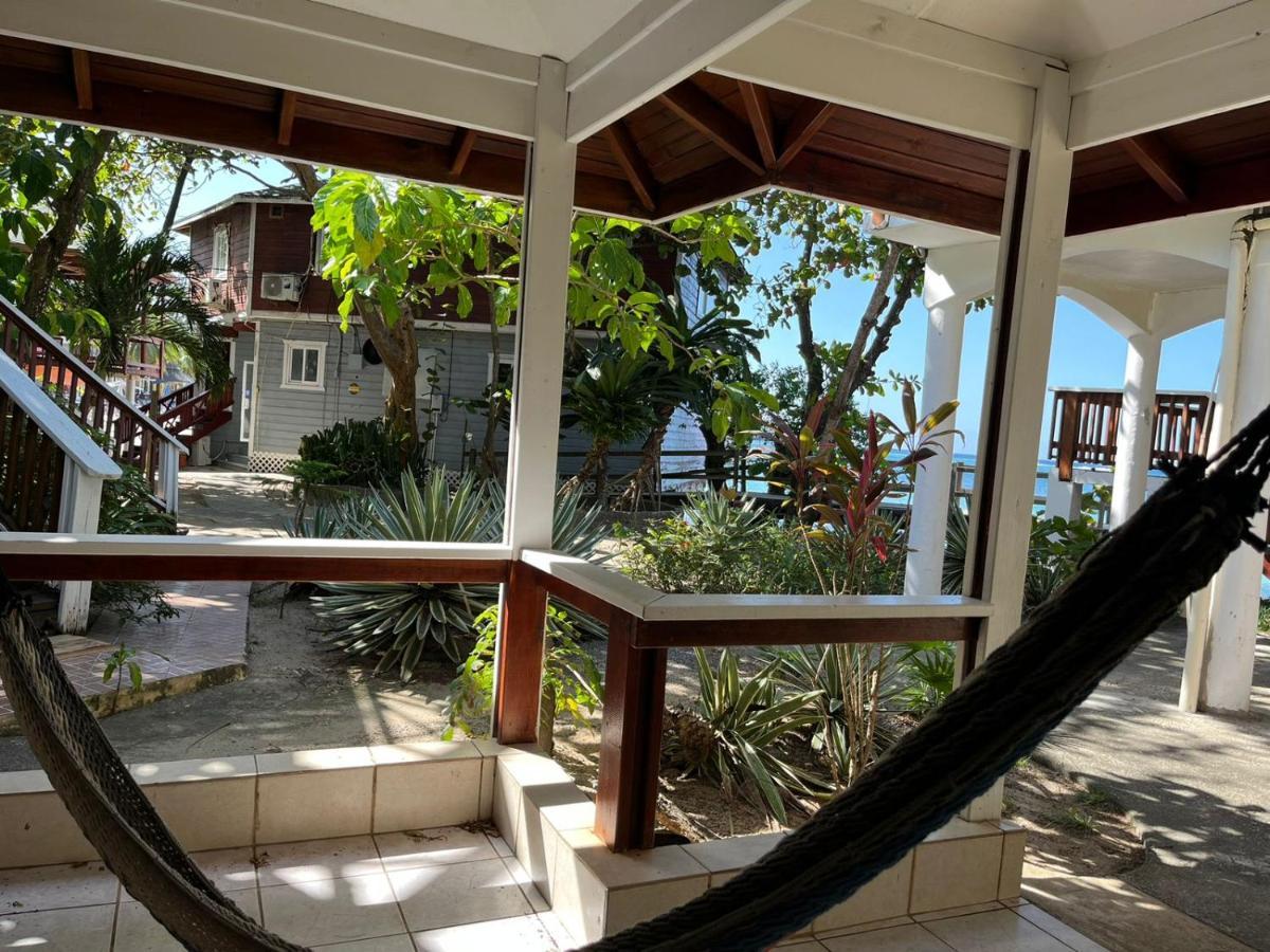 Fosters West Bay Resort Luaran gambar