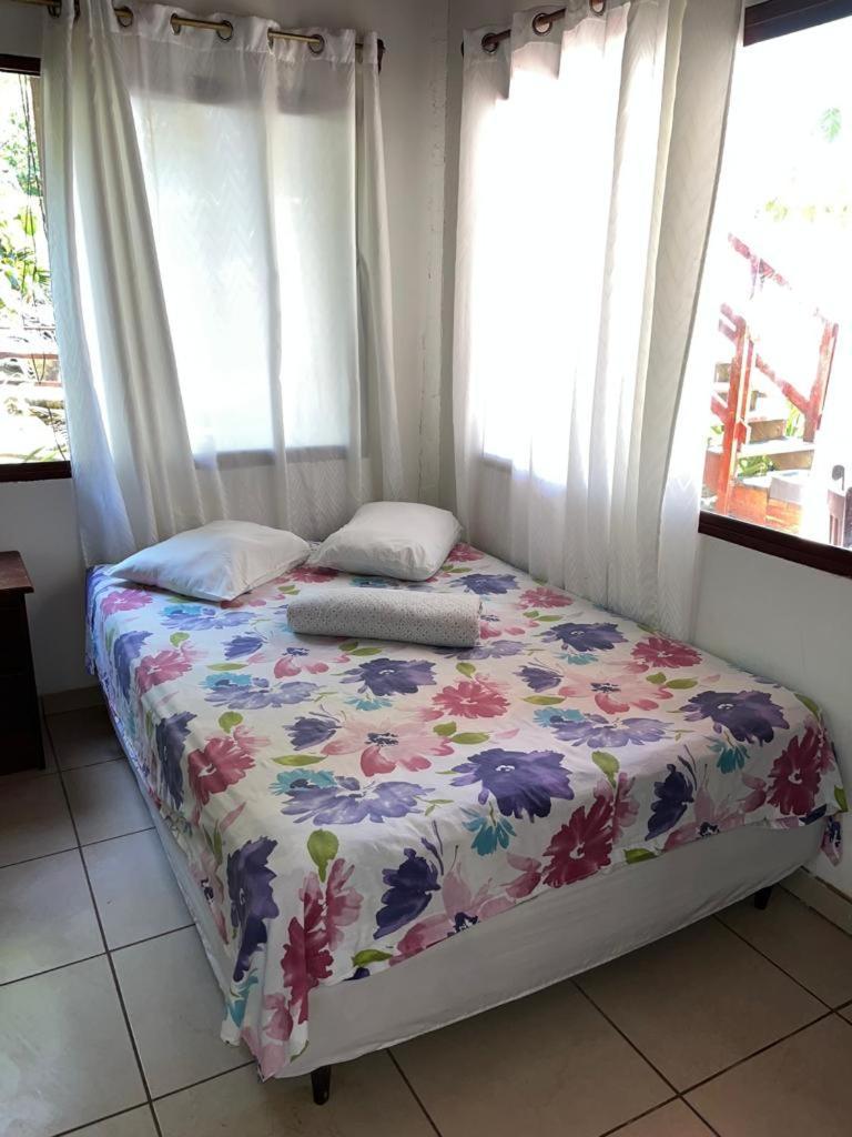 Fosters West Bay Resort Luaran gambar