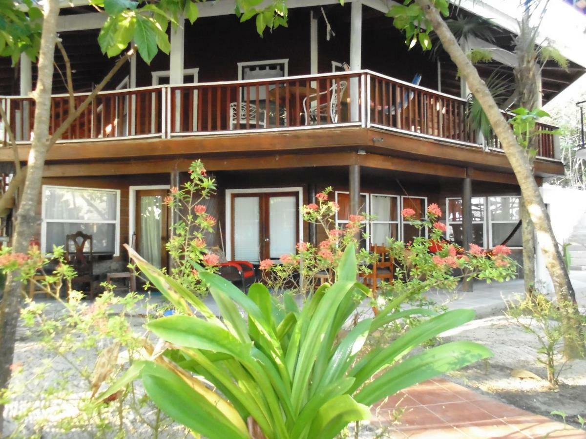 Fosters West Bay Resort Luaran gambar